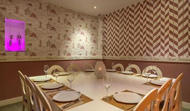 Restaurante La Mafia se sienta en la mesa