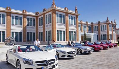 Museo Automovilístico y de la Moda