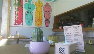 Interior Restaurante Saja River