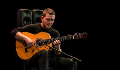Alejandro Hurtado en concierto