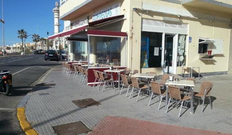 Rompeolas