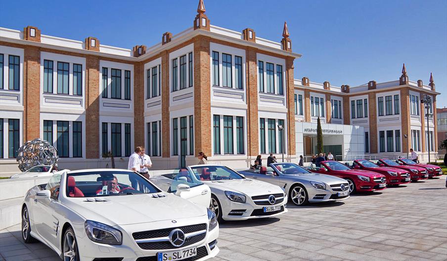 Museo Automovilístico y de la Moda