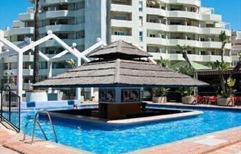 Apartamentos C. J. Penemar