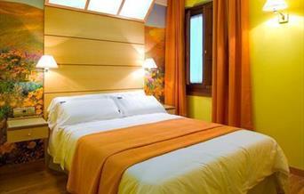 Apartamentos Suites Gran Vía 44